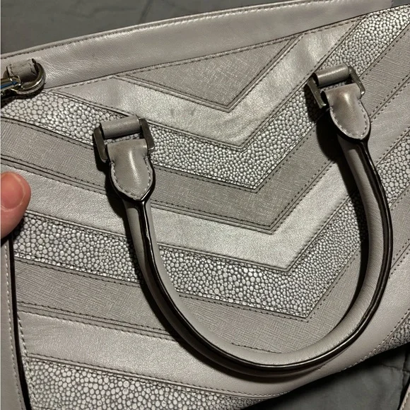 MICHAEL KORS Gray Chevron Selma Crossbody Handbag - Picture 5 of 10